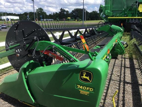 Main image John Deere 740FD