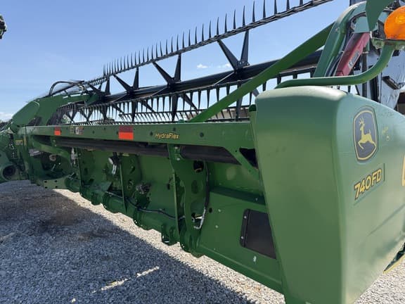 Image of John Deere 740FD equipment image 2