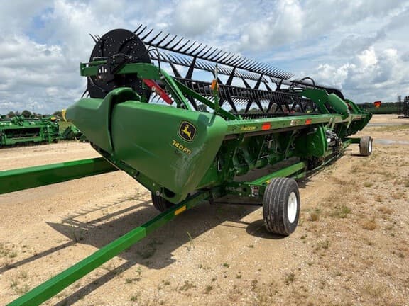 Image of John Deere 740FD equipment image 4