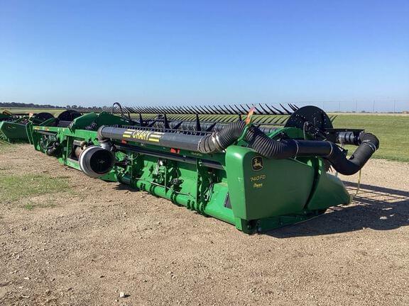 Image of John Deere 740FD equipment image 4