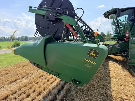 Image of John Deere 740FD equipment image 2