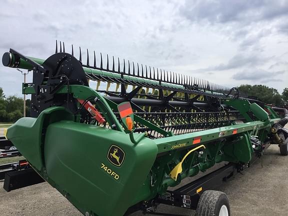 Image of John Deere 740FD equipment image 3