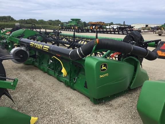 Image of John Deere 740FD equipment image 3