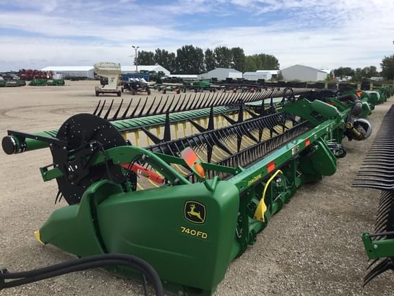 Image of John Deere 740FD equipment image 4