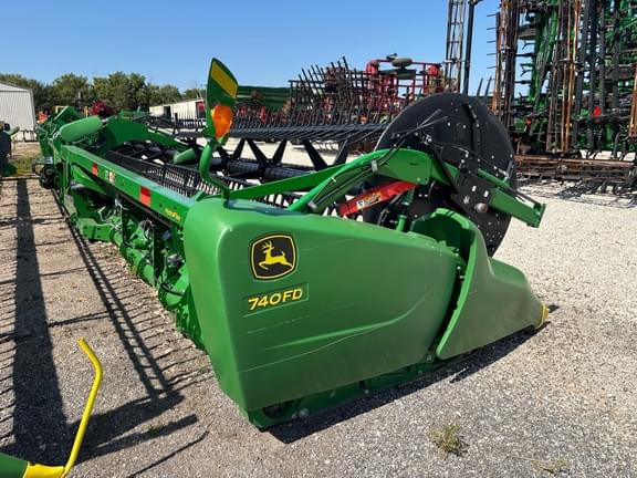 Image of John Deere 740FD equipment image 3
