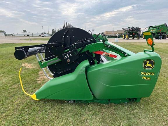 Image of John Deere 740FD equipment image 1