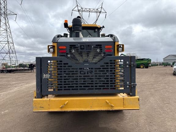 Image of John Deere 744L equipment image 3