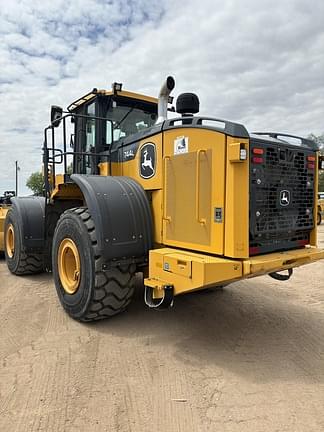 Image of John Deere 744L equipment image 4