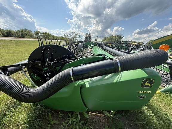 Image of John Deere 745FD equipment image 3