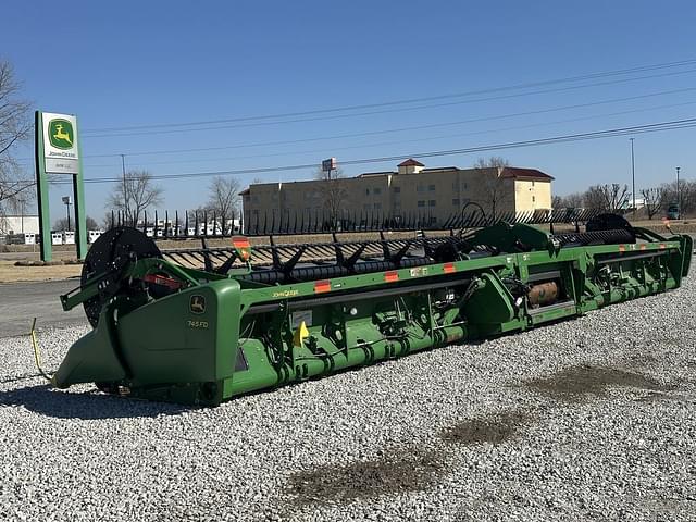 Image of John Deere 745FD equipment image 2