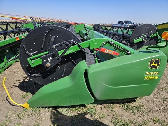 Image of John Deere 745FD equipment image 1