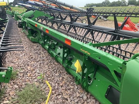 Image of John Deere 745FD equipment image 2