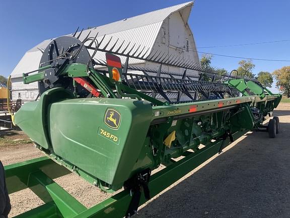 Image of John Deere 745FD equipment image 3