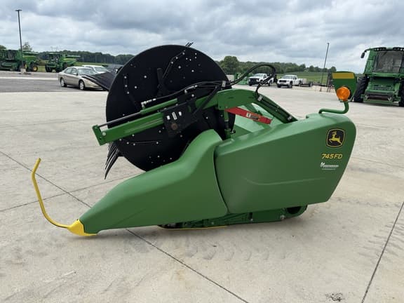 Image of John Deere 745FD equipment image 3