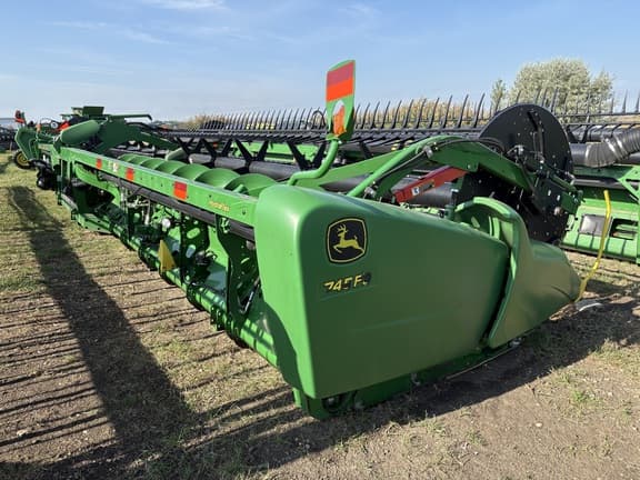 Image of John Deere 745FD equipment image 2