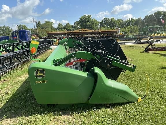 Image of John Deere 745FD equipment image 3