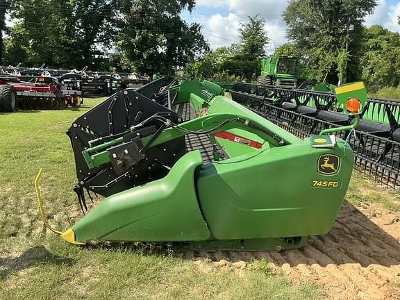 Image of John Deere 745FD equipment image 4