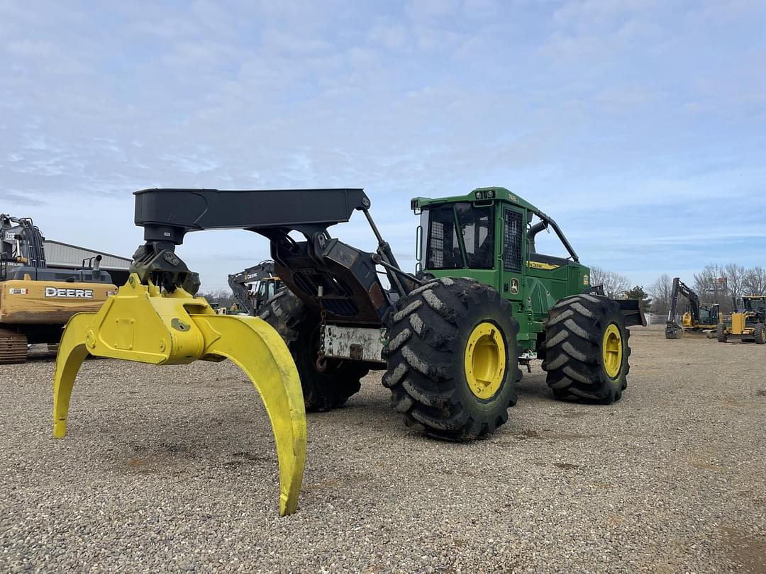 Image of John Deere 748L-II Primary image