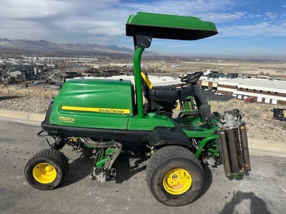Image of John Deere 7500A equipment image 1
