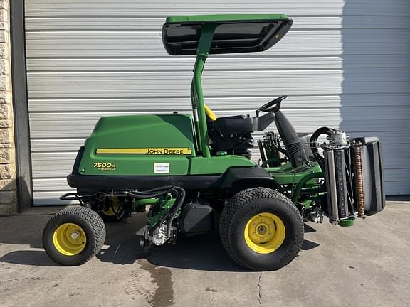 Image of John Deere 7500A equipment image 1