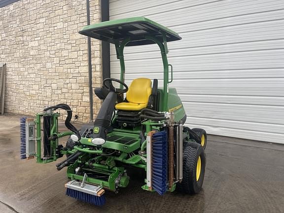 Image of John Deere 7500A equipment image 4