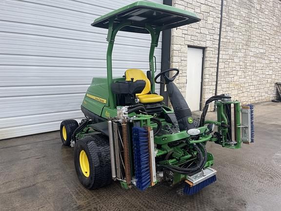 Image of John Deere 7500A equipment image 2