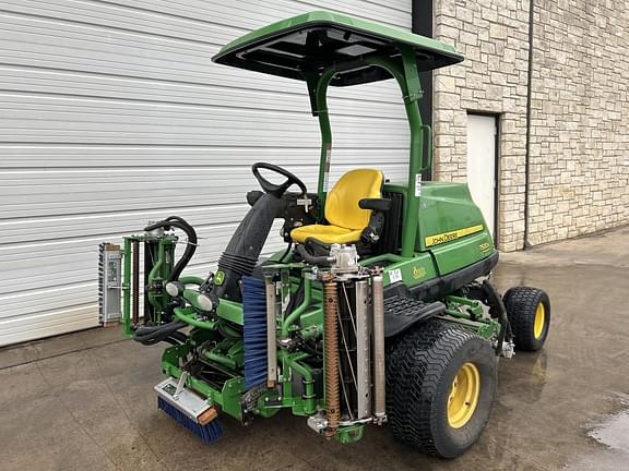 Image of John Deere 7500A equipment image 4