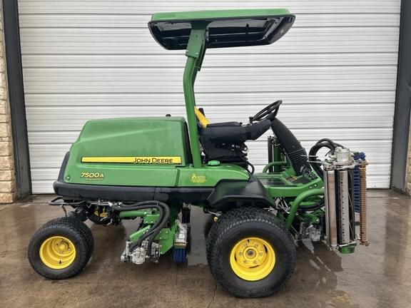 Image of John Deere 7500A equipment image 2