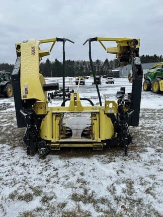 Image of John Deere 770 equipment image 2