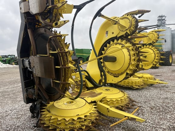 Main image John Deere 770