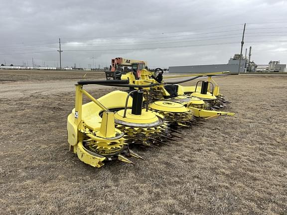 Image of John Deere 770 equipment image 1