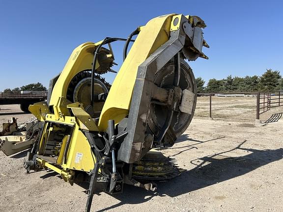 Image of John Deere 770 equipment image 2