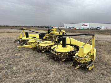 Main image John Deere 770