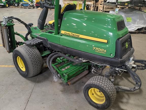 Image of John Deere 7700A equipment image 1