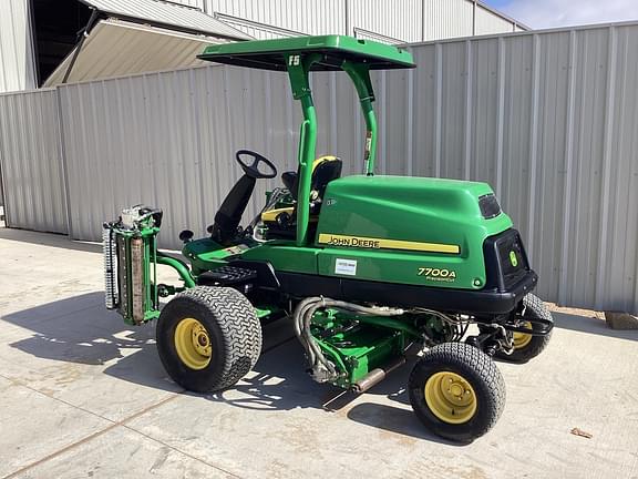 Image of John Deere 7700A equipment image 2