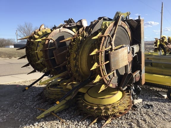 2020 John Deere 772 Equipment Image0