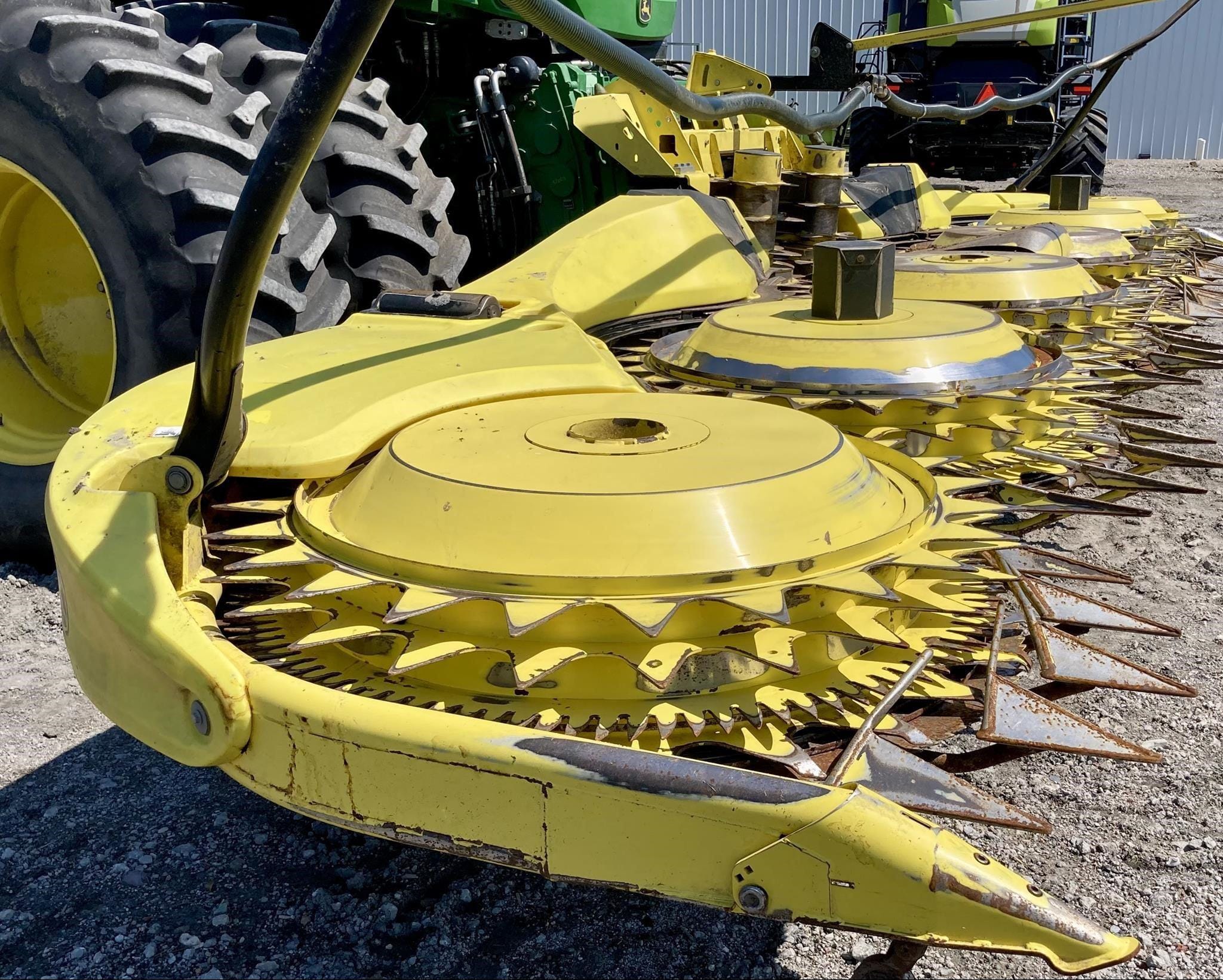 2020 John Deere 772 Equipment Image0