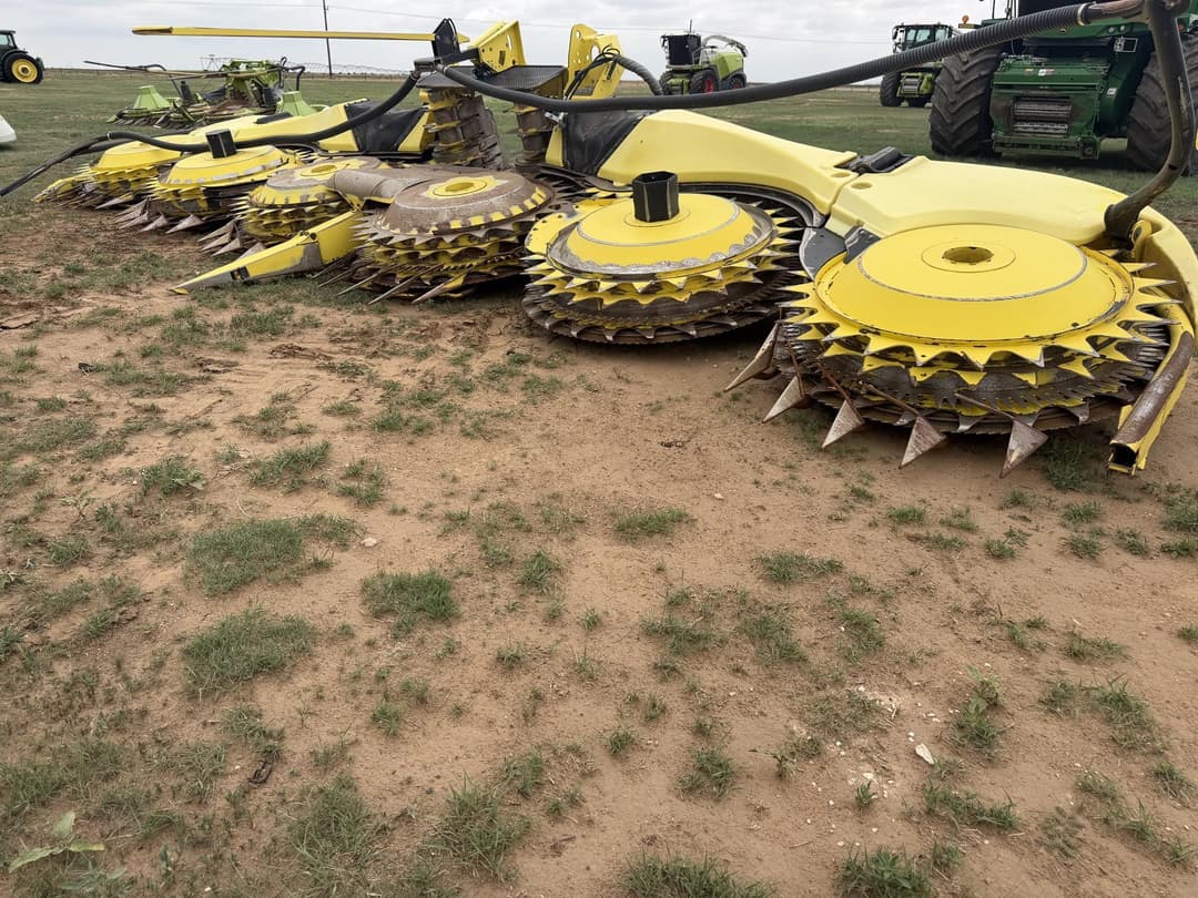 Image of John Deere 772 Primary image