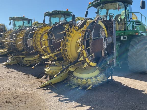 Image of John Deere 772 equipment image 2