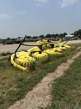 2020 John Deere 772 Equipment Image0