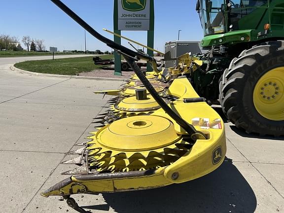 Image of John Deere 772 equipment image 1