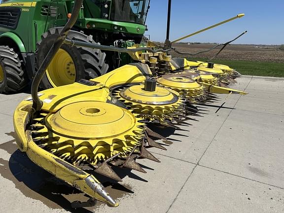 Image of John Deere 772 equipment image 4
