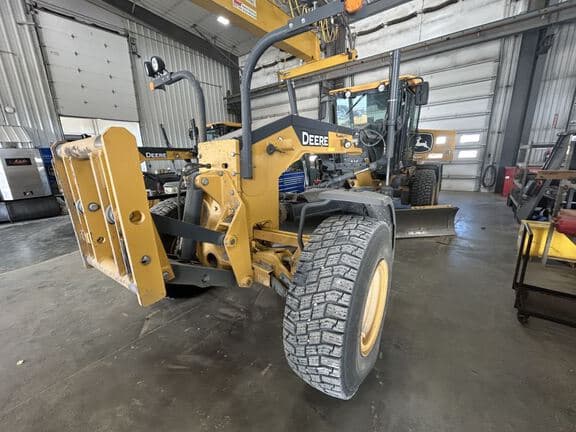 Image of John Deere 772G Primary image