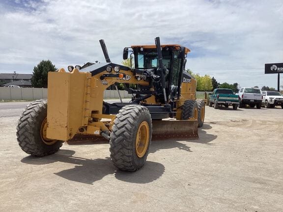 2020 John Deere 772GP Equipment Image0