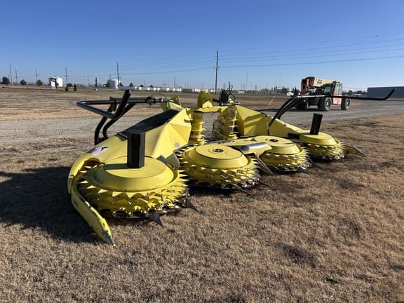 Image of John Deere 778 equipment image 1