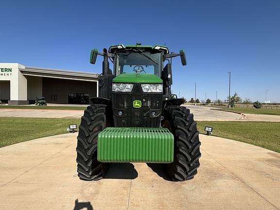 Image of John Deere 7R 210 equipment image 1