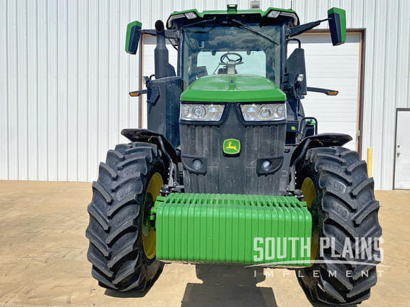 Image of John Deere 7R 210 equipment image 2