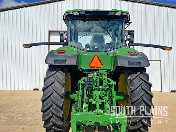 Image of John Deere 7R 210 equipment image 3