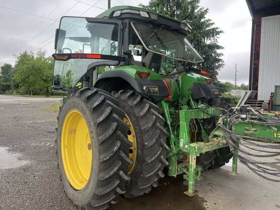 Image of John Deere 7R 210 equipment image 3