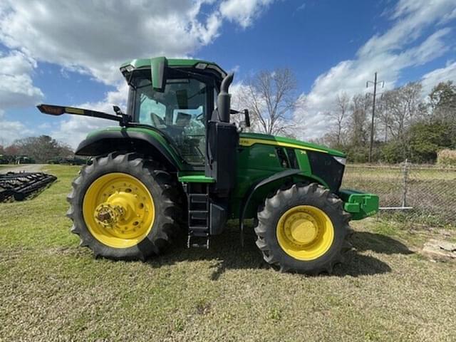 Image of John Deere 7R 210 equipment image 1